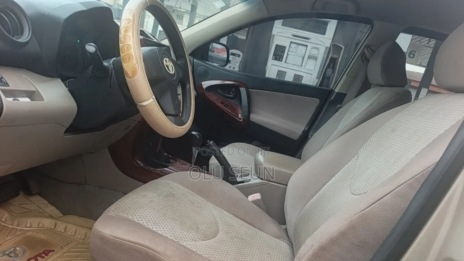 Toyota RAV4 Limited V6 2007 Gold