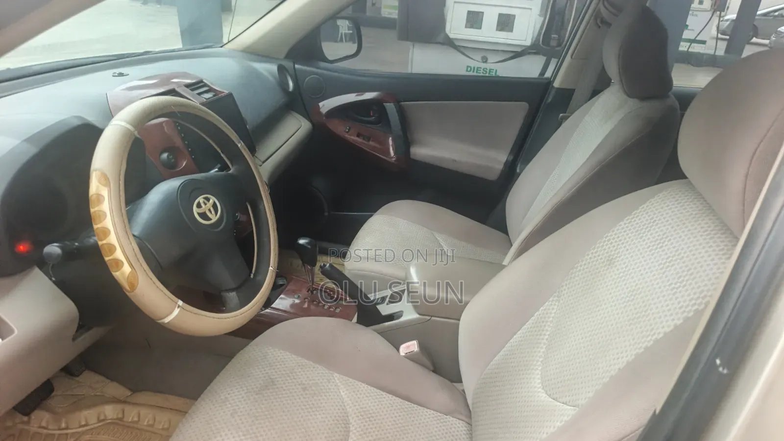 Toyota RAV4 Limited V6 2007 Gold
