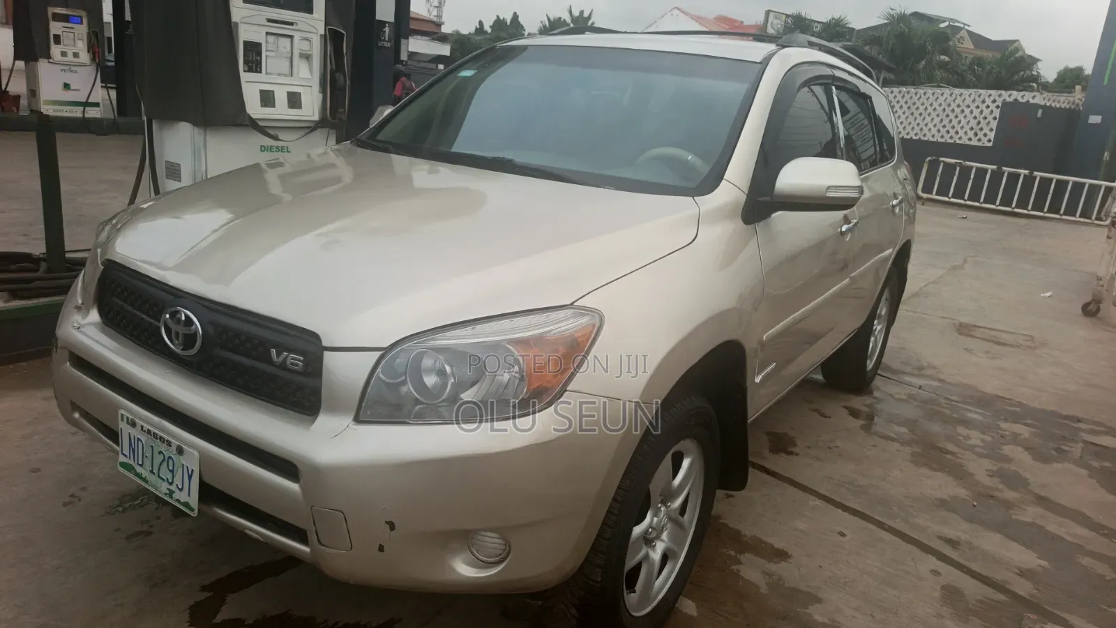 Toyota RAV4 Limited V6 2007 Gold