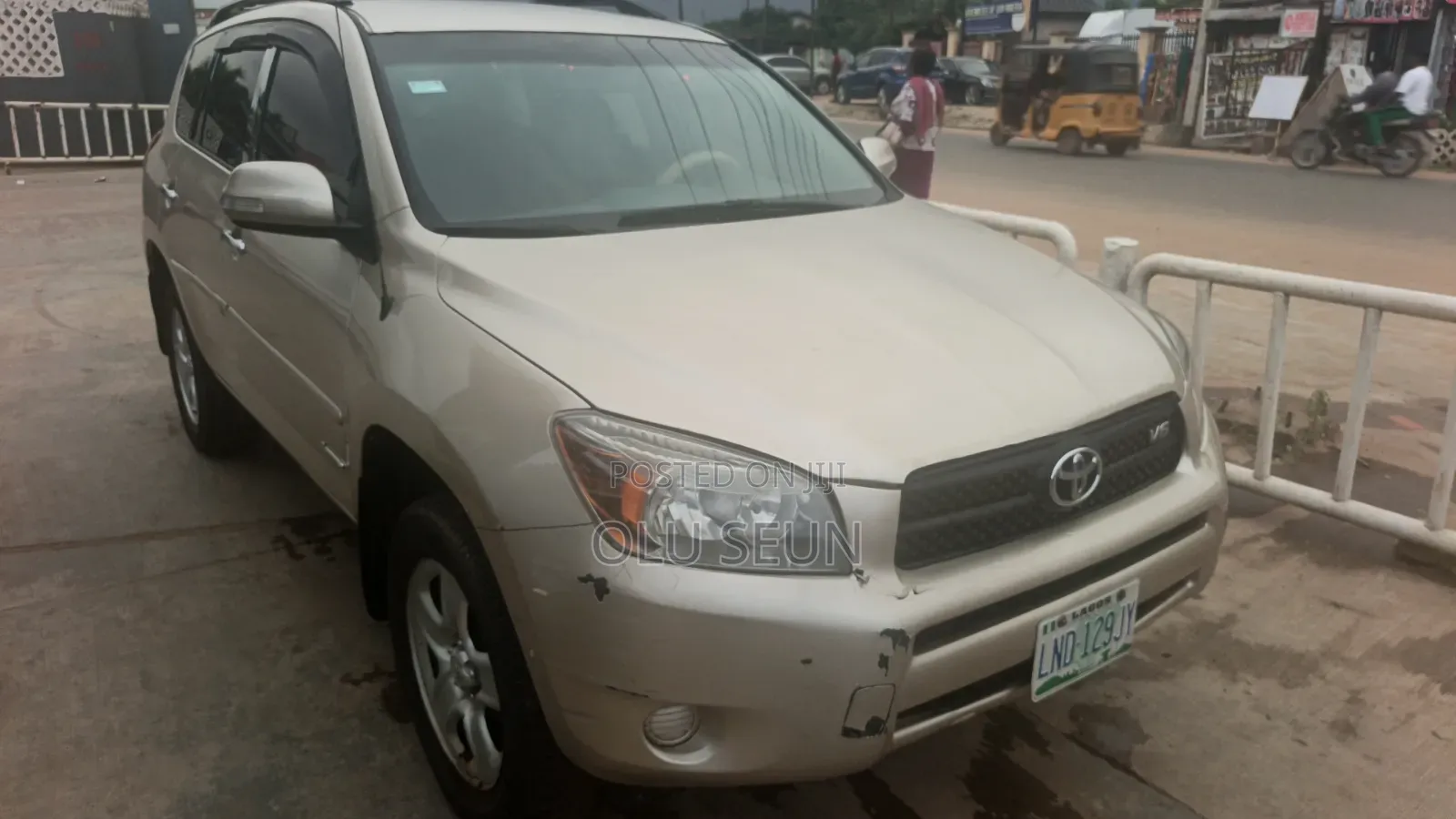 Toyota RAV4 Limited V6 2007 Gold