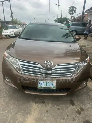 Toyota Venza 2010 Gold