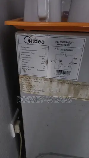 Midea HS-121L Refrigerator, 93 Litres,