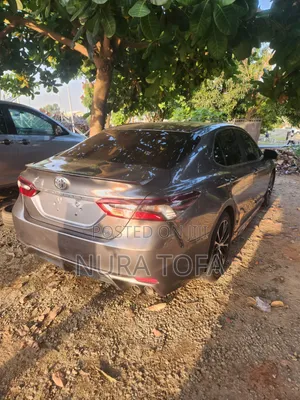 Toyota Camry SE 2022 Gray