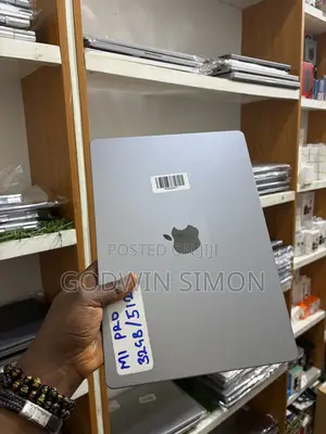 Laptop Apple MacBook Pro 2021 M1 32GB Apple M1 Pro SSD 500GB