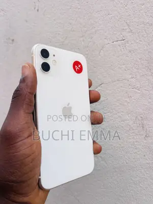 New Apple iPhone 11 64 GB White