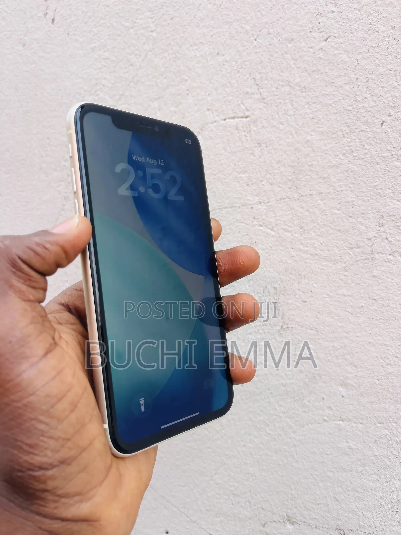 New Apple iPhone 11 64 GB White