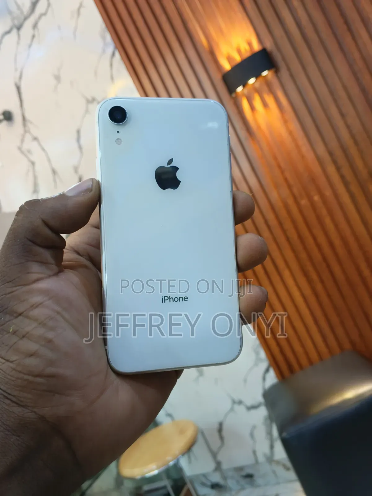 Apple iPhone XR 128 GB White