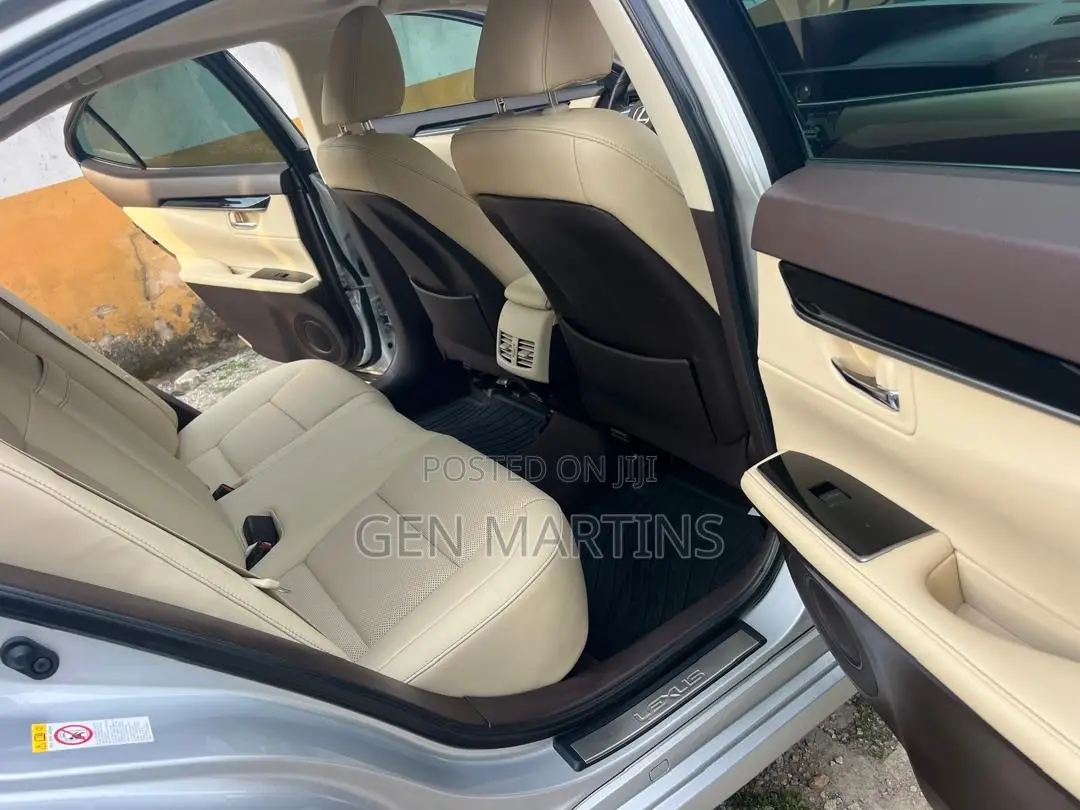 Lexus ES 2016 Silver