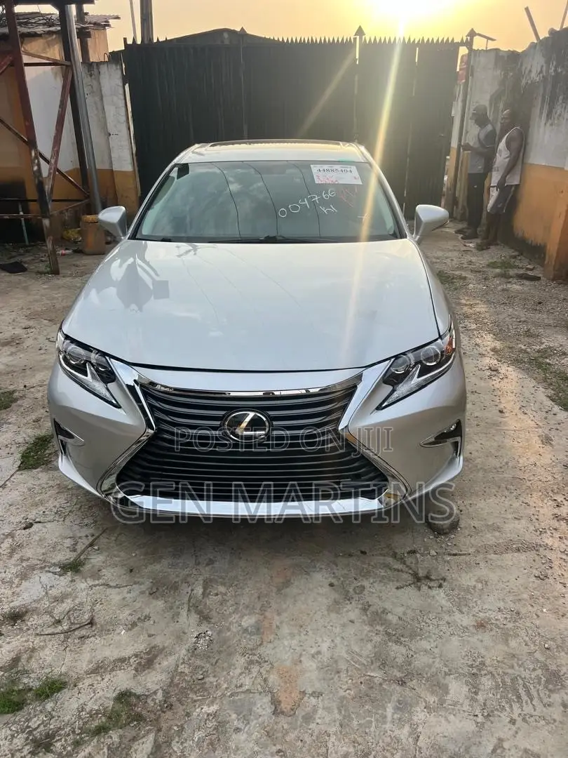 Lexus ES 2016 Silver