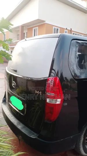 Hyundai H1 2015 Black