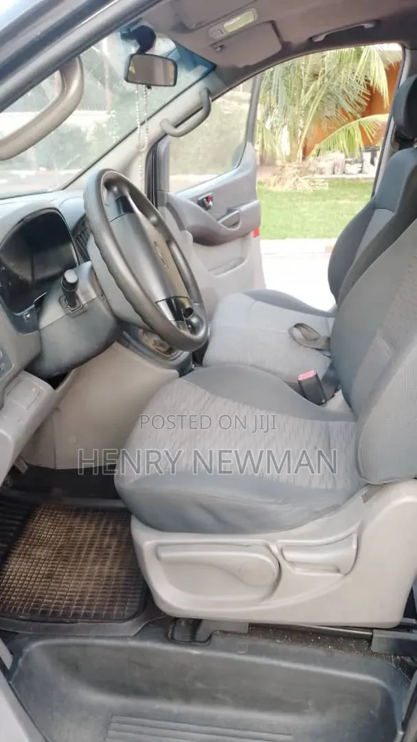Hyundai H1 2015 Black