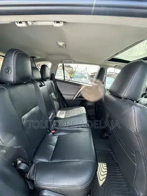 Toyota RAV4 XLE 4dr SUV AWD (2.5L 4cyl 6A) 2018 Black