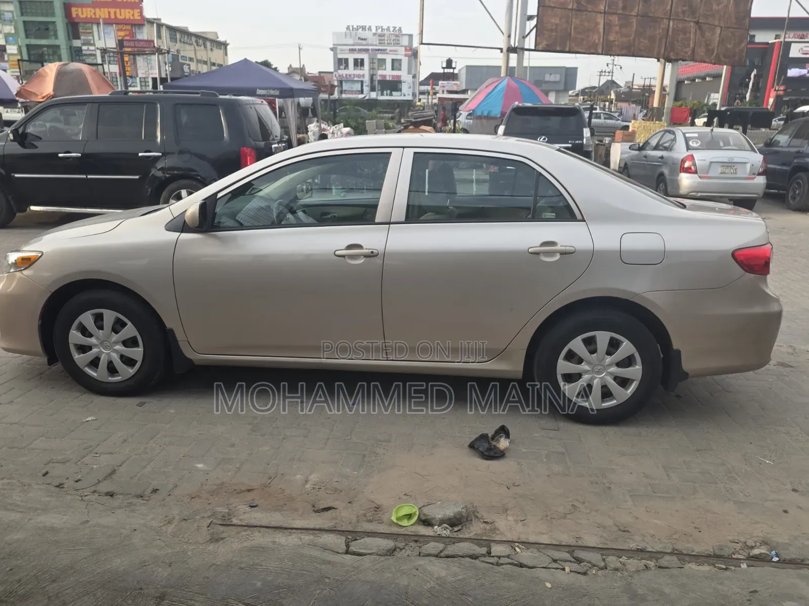 Toyota Corolla 2011 Gold