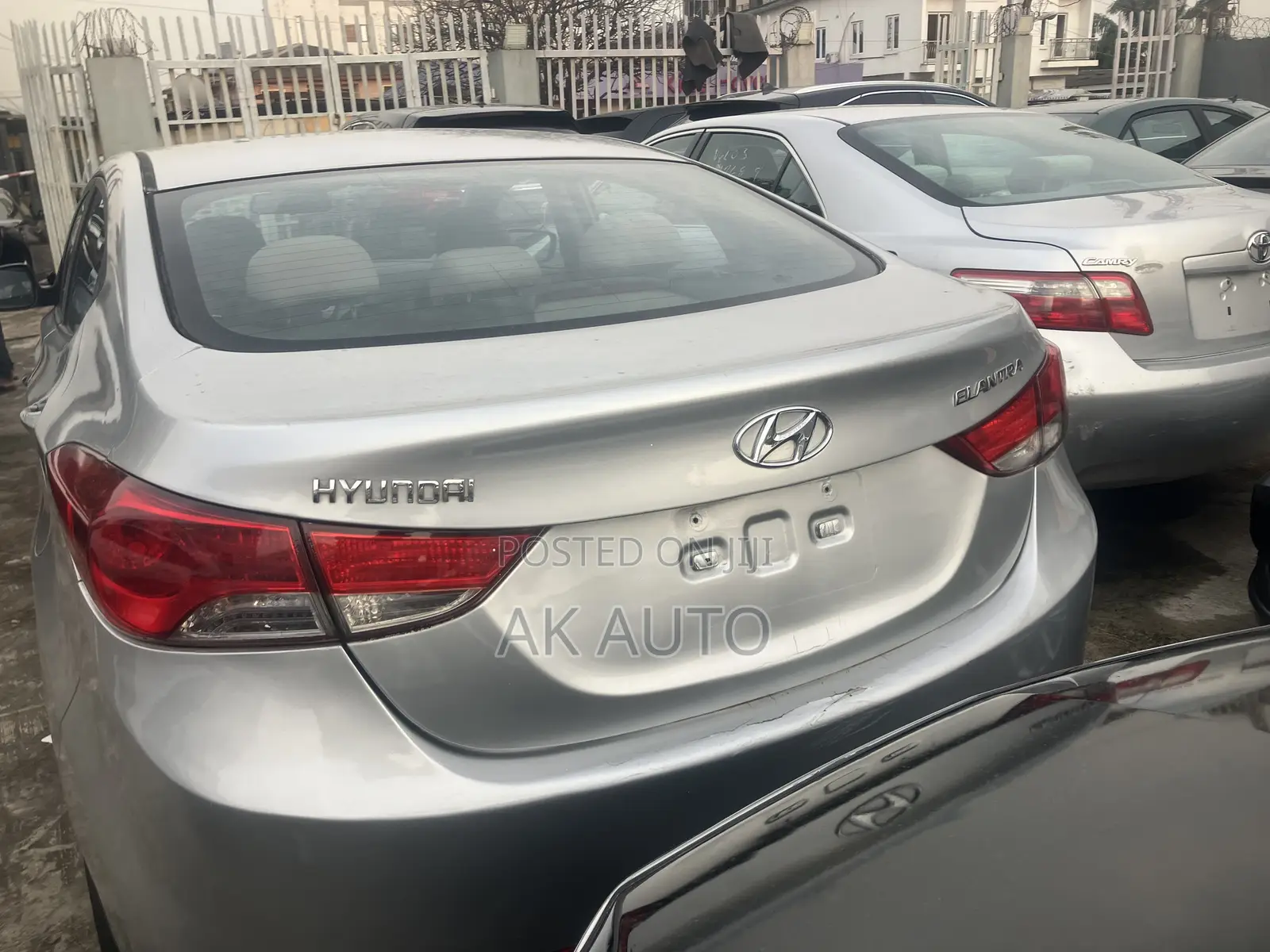 Hyundai Elantra 2012 Silver
