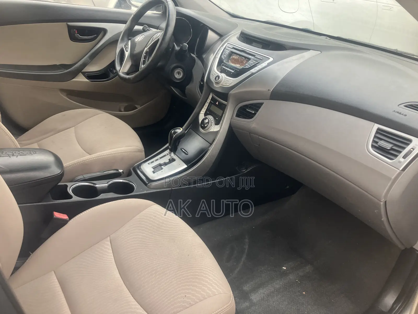 Hyundai Elantra 2012 Silver