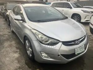 Hyundai Elantra 2012 Silver