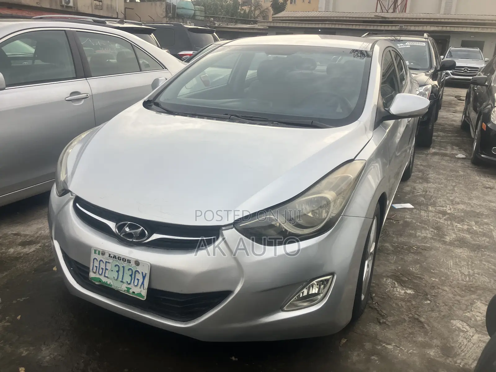 Hyundai Elantra 2012 Silver