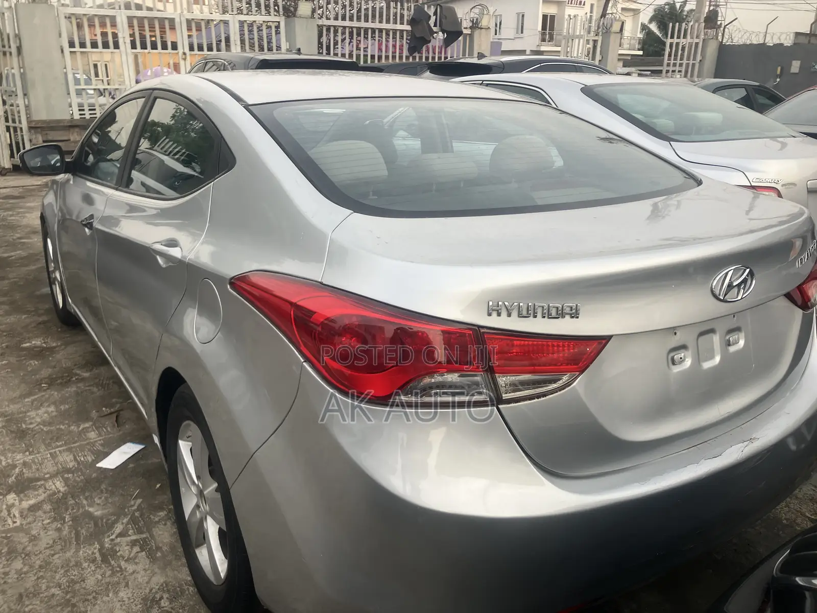 Hyundai Elantra 2012 Silver