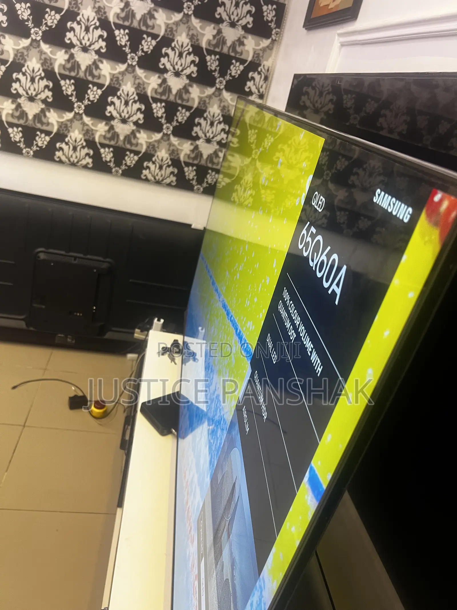 Samsung Qled Airslim Q60a