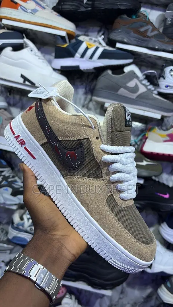 Nike AF1 Soft Sneakers