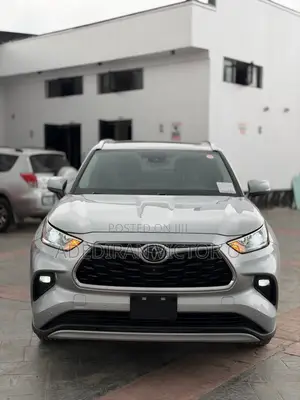 Toyota Highlander Platinum 2021 Silver