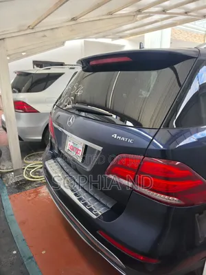 Mercedes-Benz GLE-Class 2017 Blue