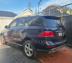 Mercedes-Benz GLE-Class 2017 Blue