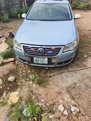 Volkswagen Passat 2.0T S 2018 Blue