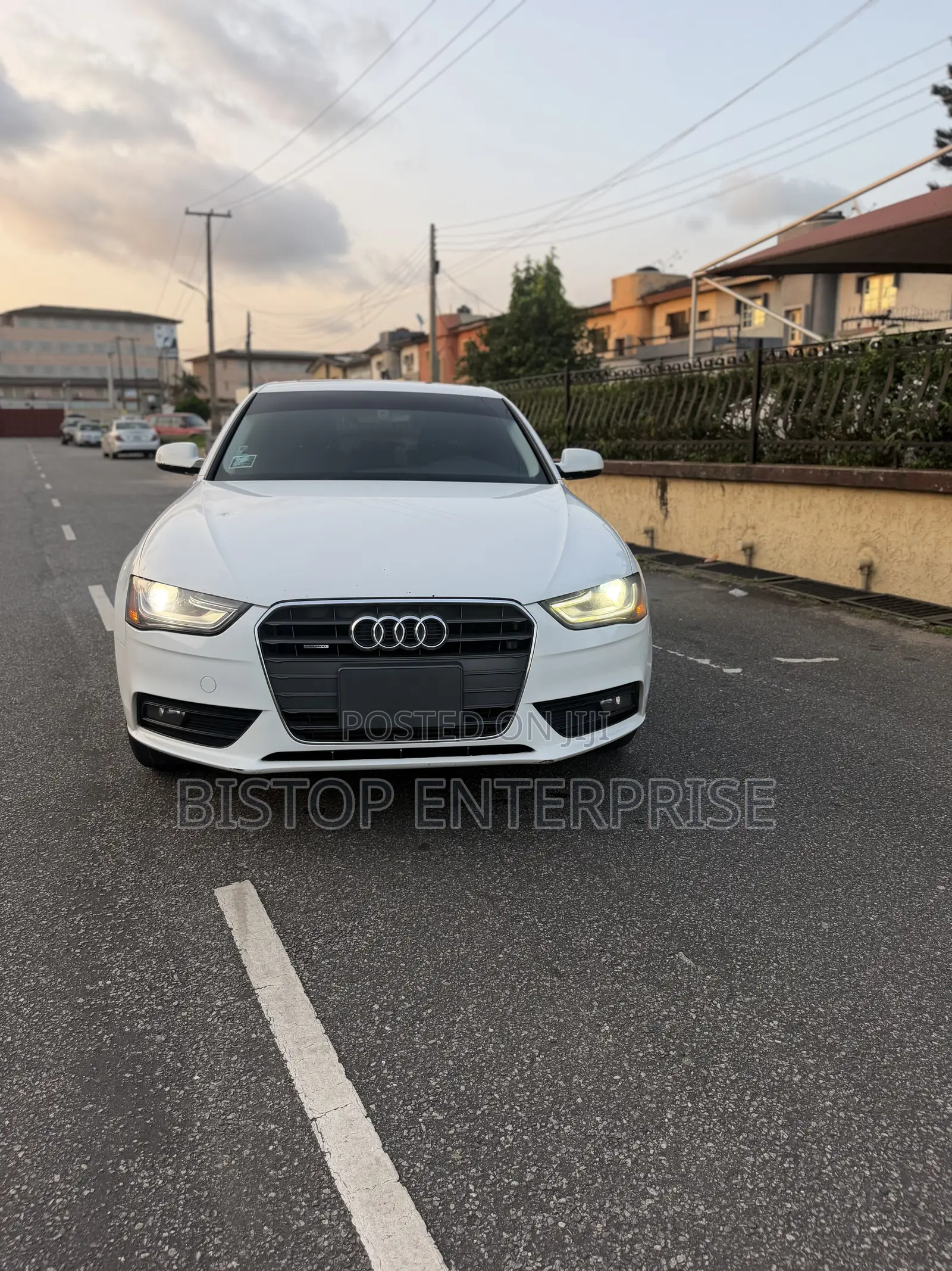 Audi A4 2.0T Premium Multitronic 2013 White
