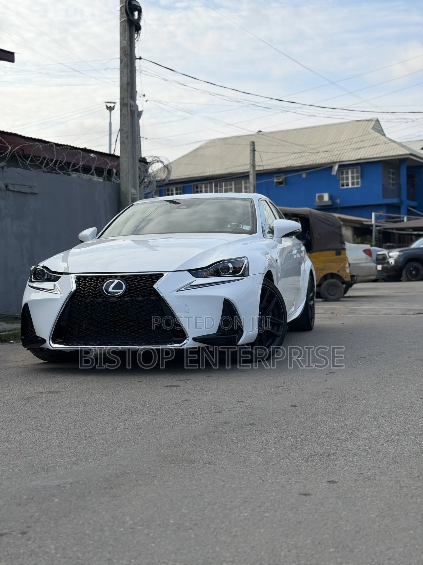 Lexus IS 300 AWD 2017 White