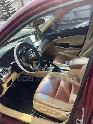 Honda Crosstour 3.5 FWD 2010 Maroon