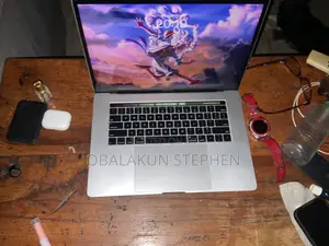 Laptop Apple MacBook Pro 2019 16GB Intel Core i9 SSD 512GB