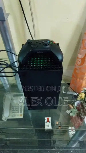 Premium Used Xbox Series X With Controller and Box.