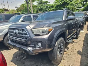 Toyota Tacoma TRD Sport 2017 Gray
