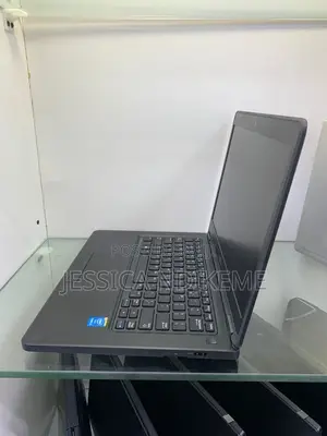 Laptop Dell Latitude 5450 8GB Intel Core i5 SSD 256GB