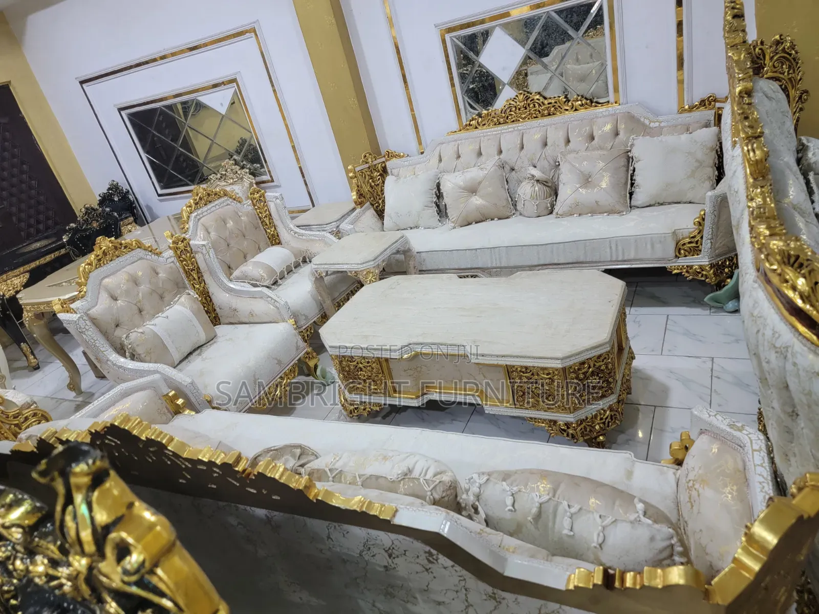 Unique Royal Sofas