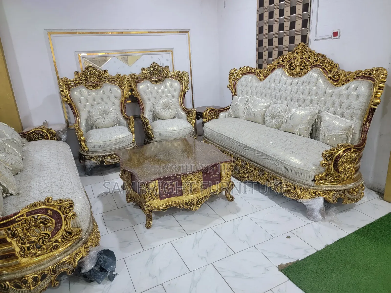 Unique Royal Sofas