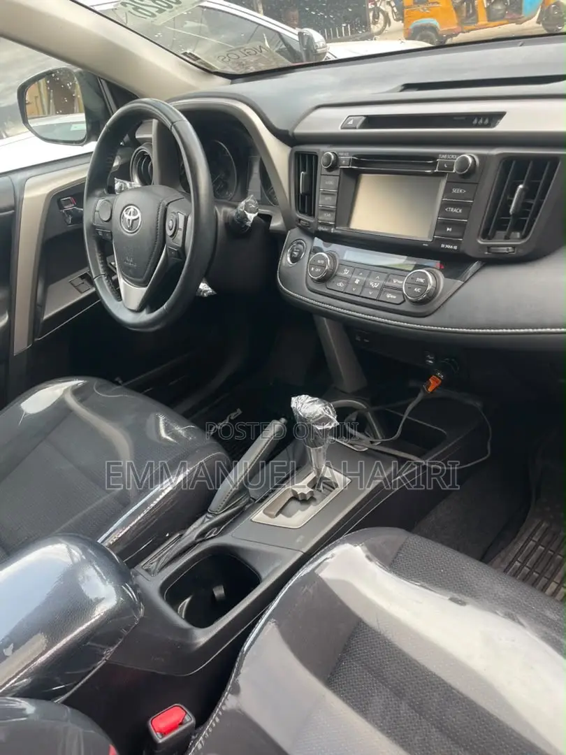 Toyota RAV4 2019 Red