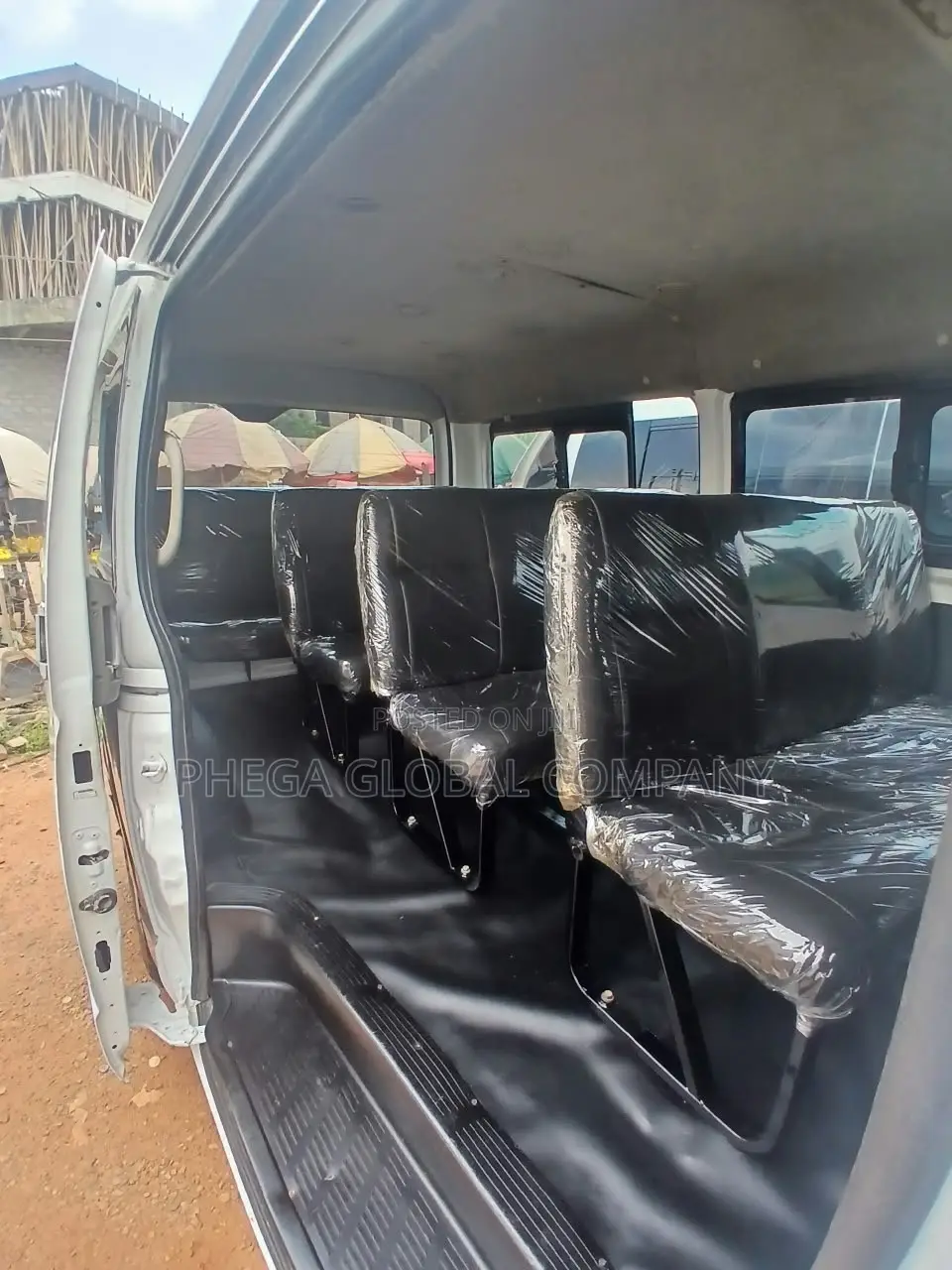 Toyota HiAce 2013 White