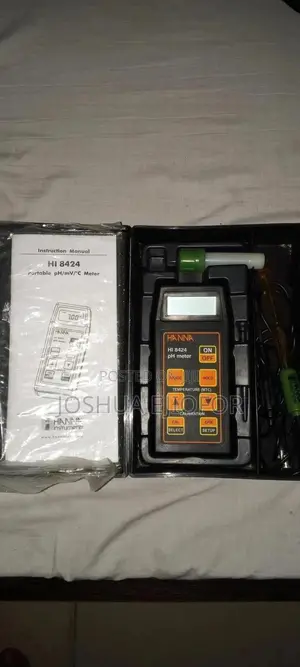 HANNA Portable pH/mV Meter