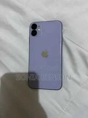 Apple iPhone 11 64 GB Gold