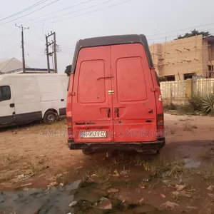 Ford Transit 2002 Red