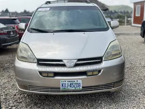 Toyota Sienna LE AWD 2005 Gold
