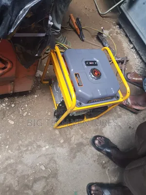 The Image Shows an Ezaki 250A Petrol Engine Welding Machine and DC