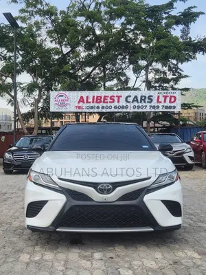 Toyota Camry XSE FWD 2020 White