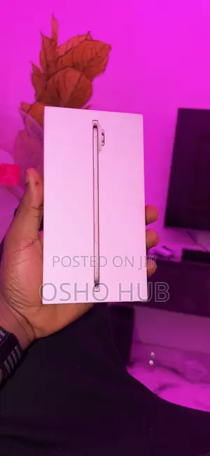 New Apple iPhone Air 256 GB Gold
