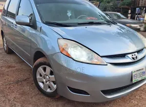 Toyota Sienna 2006 Blue