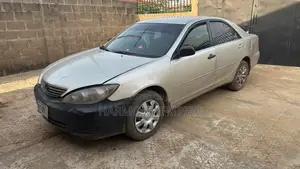 Toyota Camry XLE 4dr Sedan (2.4L 4cyl 5A) 2006 Silver