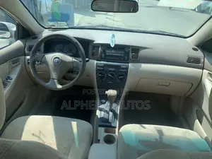 Toyota Corolla CE 2007 Gold