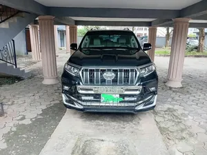 Toyota Land Cruiser Prado 2022 Black